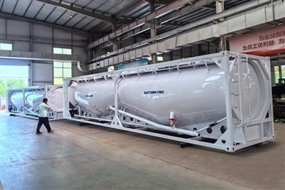 Kev tawg hauv 40ft cement tank thawv